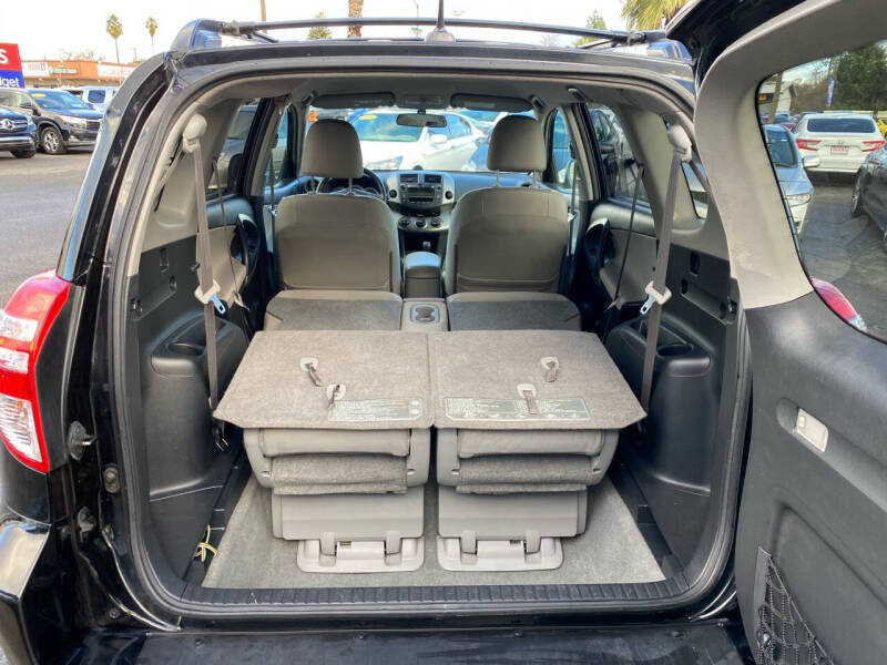 2010 Toyota RAV4 Base photo 23