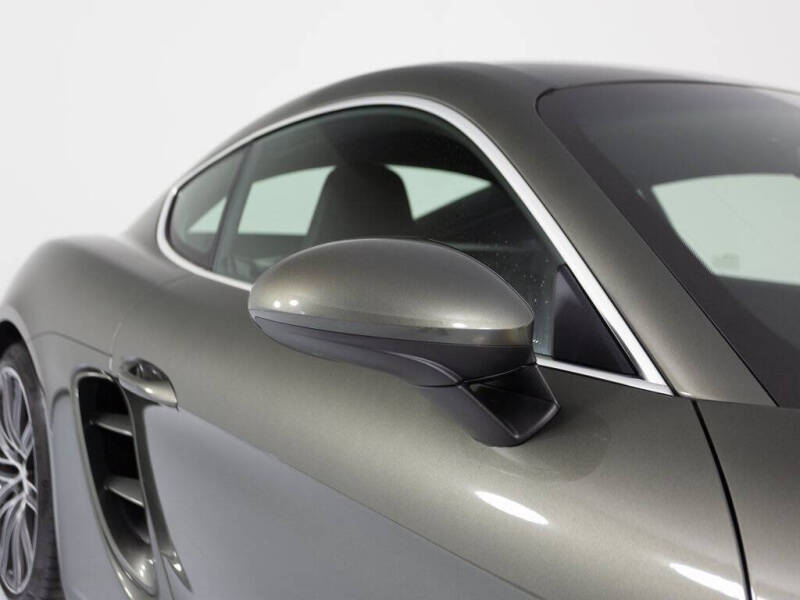 2025 Porsche 718 Cayman