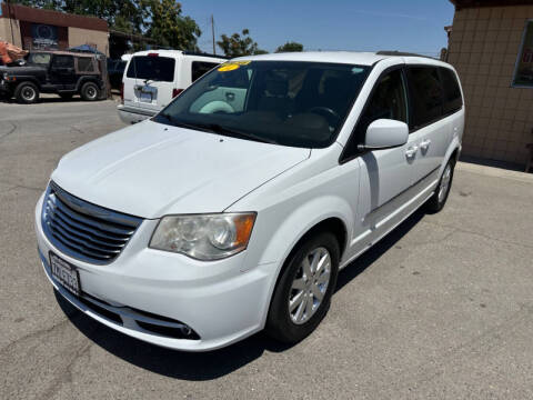 2014 Chrysler Town and Country Touring