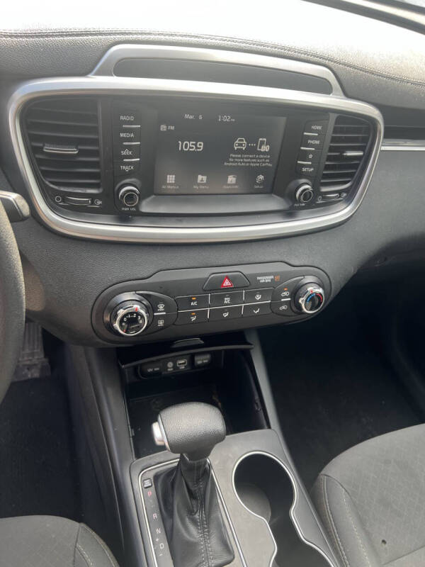 2019 Kia Sorento LX