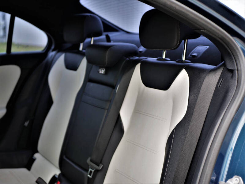 2019 Mercedes-Benz A-Class A 220