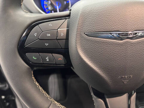 2022 Chrysler Pacifica Touring