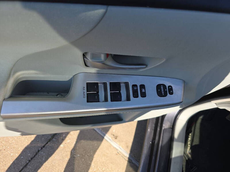 2012 Toyota Prius v Three