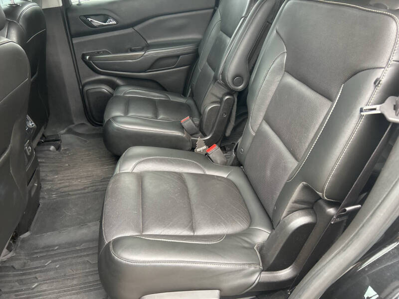 2019 GMC Acadia SLT-1