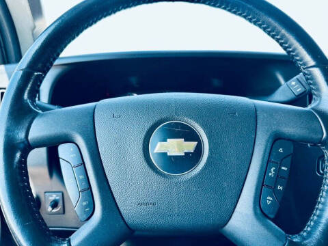 2023 Chevrolet Express 2500