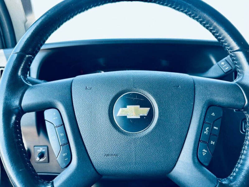 2023 Chevrolet Express 2500