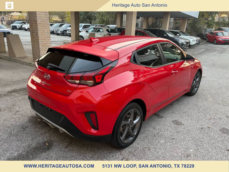 2019 Hyundai Veloster