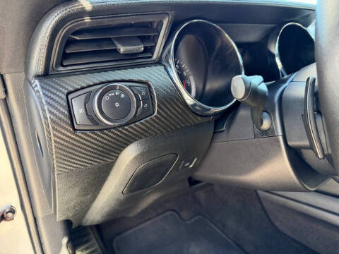 2015 Ford Mustang V6