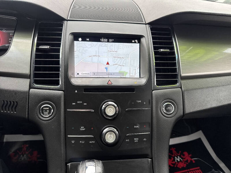 2018 Ford Taurus SEL