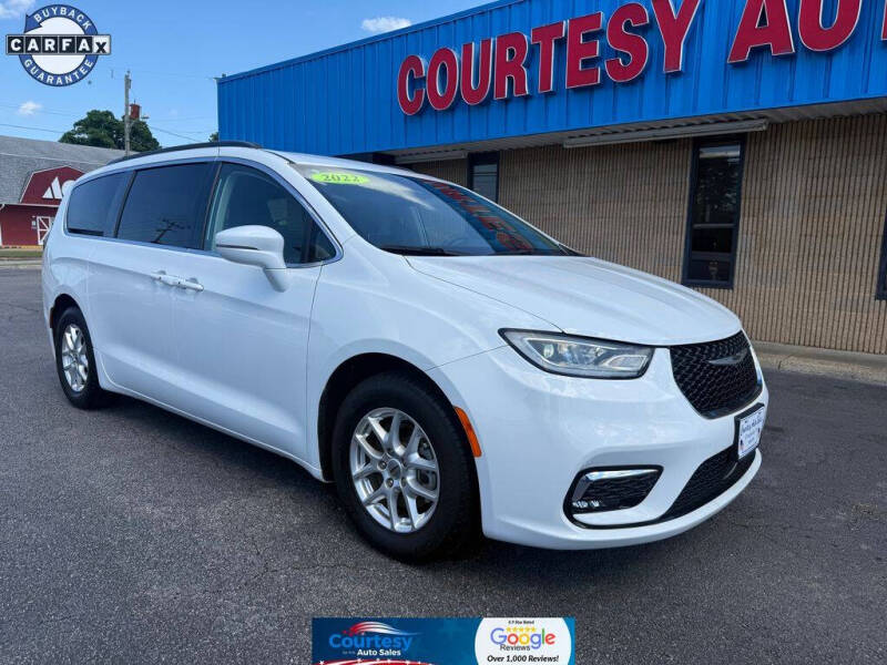 2022 Chrysler Pacifica Touring L