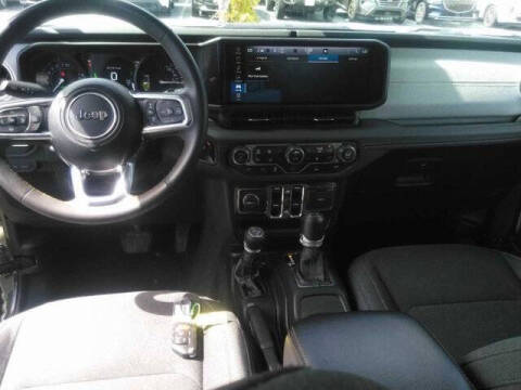 2024 Jeep Wrangler Sahara 4xe