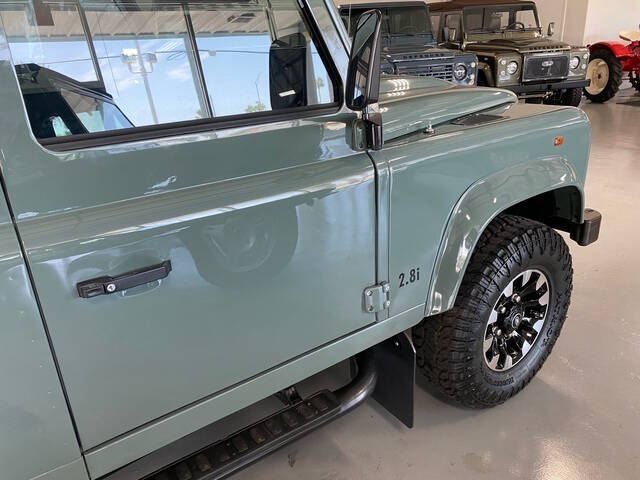 1998 Land Rover Defender 18