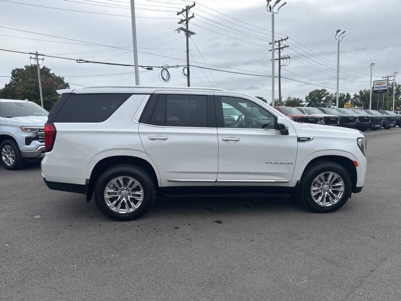 2023 GMC Yukon SLT