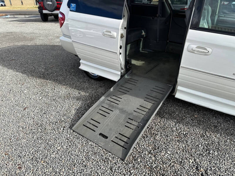 2006 Chrysler Town and Country Limited