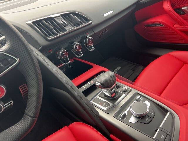 2023 Audi R8 5.2 V10 performance
