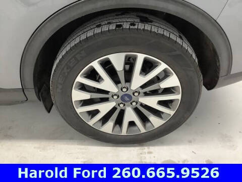 2022 Ford Escape Titanium