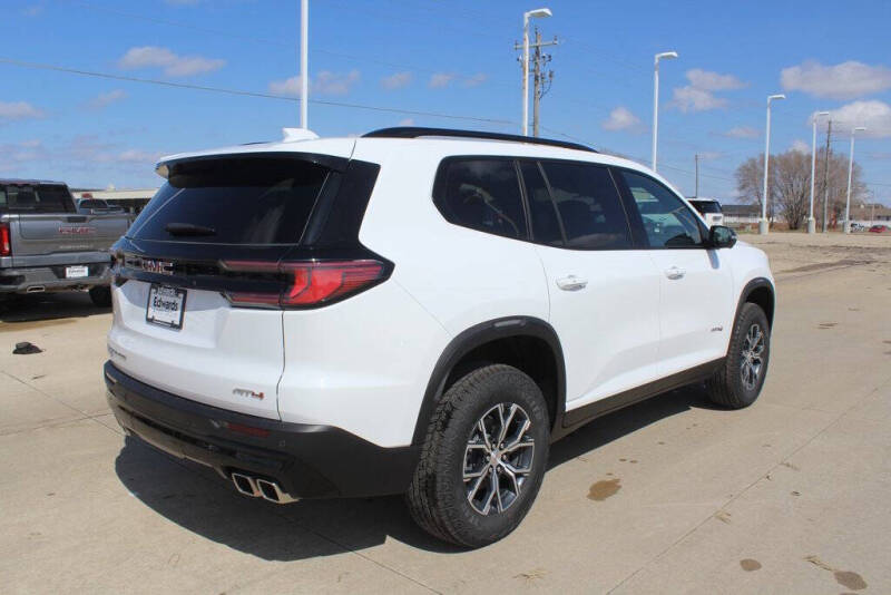 2025 GMC Acadia AT4