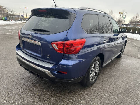2017 Nissan Pathfinder SL