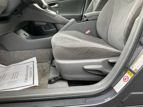 2010 Toyota Prius III