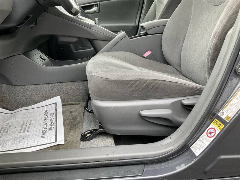 2010 Toyota Prius III