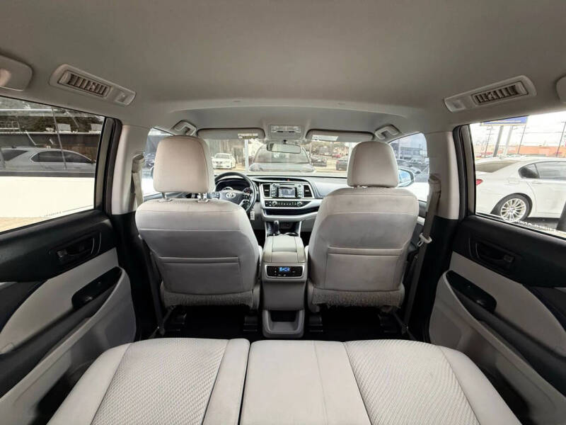 2015 Toyota Highlander LE