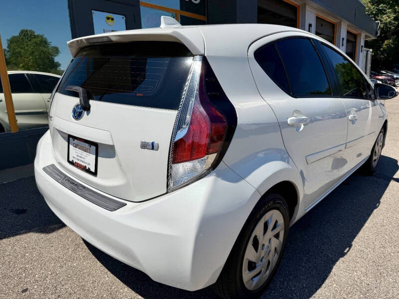 2016 Toyota Prius c One