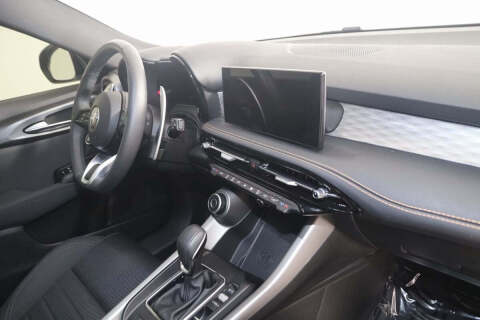 2024 Alfa Romeo Tonale Hybrid Ti