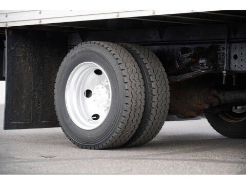 2015 Mitsubishi Fuso FE180