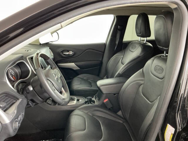 2017 Jeep Cherokee Overland