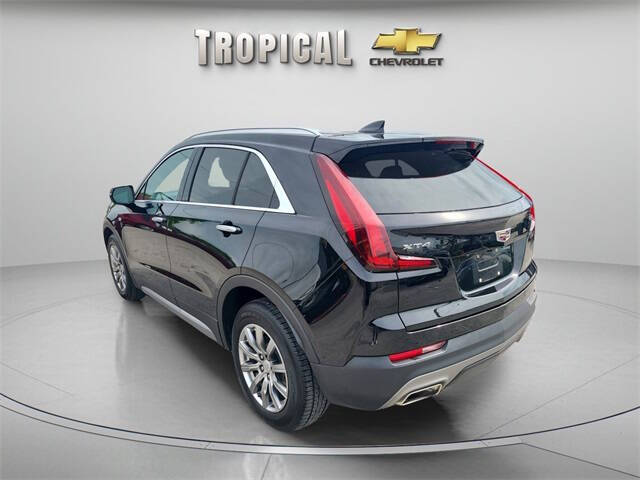 2023 Cadillac XT4 Premium Luxury