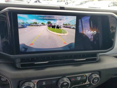 2024 Jeep Gladiator Sport