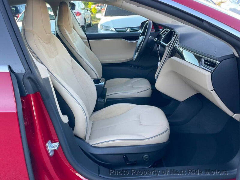 2013 Tesla Model S Performance