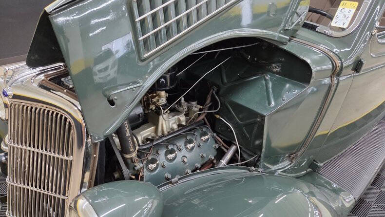 1935 Ford Tudor