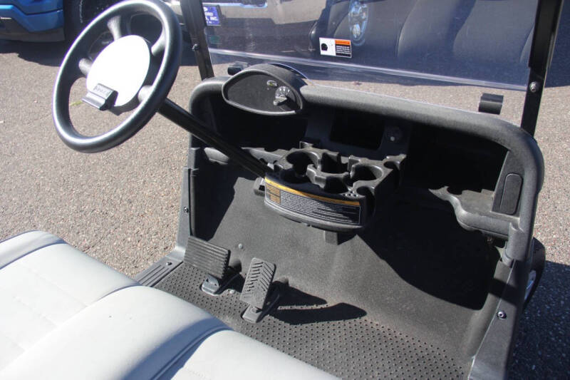 2020 E-Z-GO RXV ELiTE