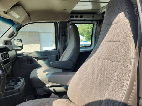 2017 GMC Savana 2500