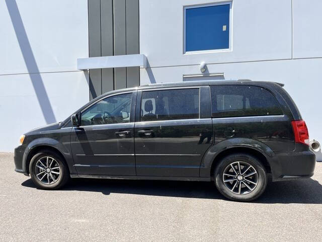 Used 2017 Dodge Grand Caravan SXT with VIN 2C4RDGCG1HR662300 for sale in Peoria, AZ