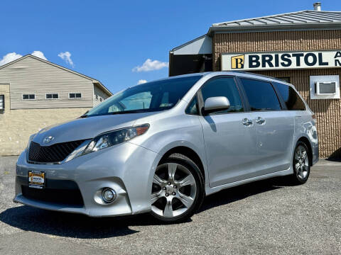 2014 Toyota Sienna SE 8-Passenger