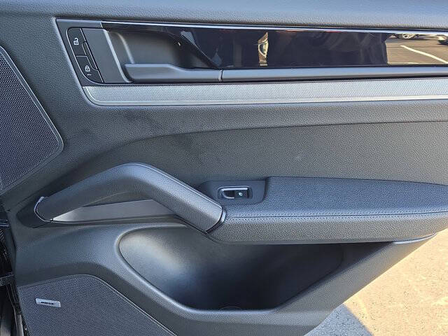 2024 Porsche Cayenne S