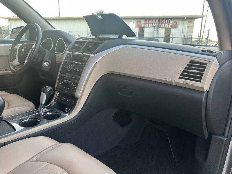 2011 Chevrolet Traverse LTZ