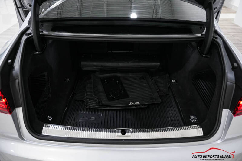 2022 Audi A8 L quattro 55 TFSI