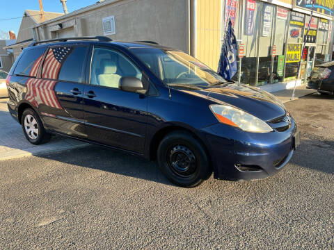 2007 Toyota Sienna for sale at A.T  Auto Group LLC in Lakewood NJ