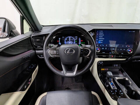 2023 Lexus NX 450h+