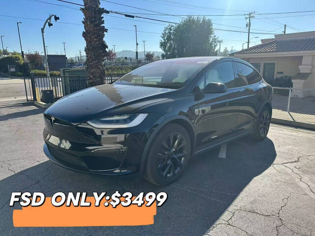 2022 Tesla Model X Plaid's photo