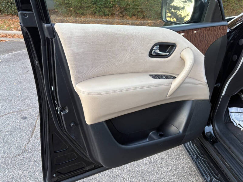 2017 Nissan Armada SV