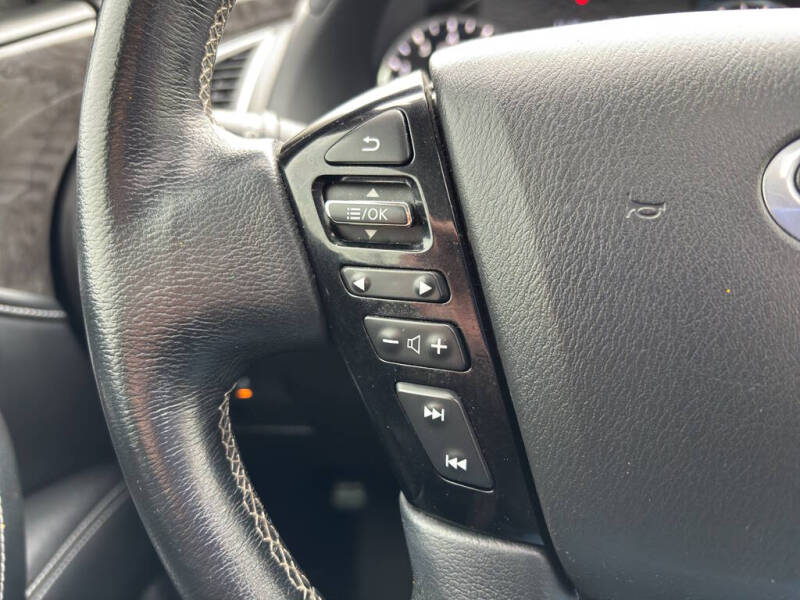 2022 Infiniti QX80 Luxe