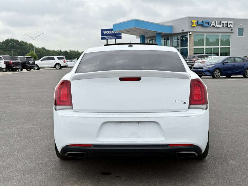 2017 Chrysler 300 S
