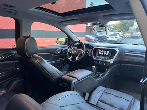 2017 GMC Acadia SLT-1