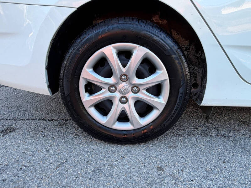 2014 Hyundai Accent GLS