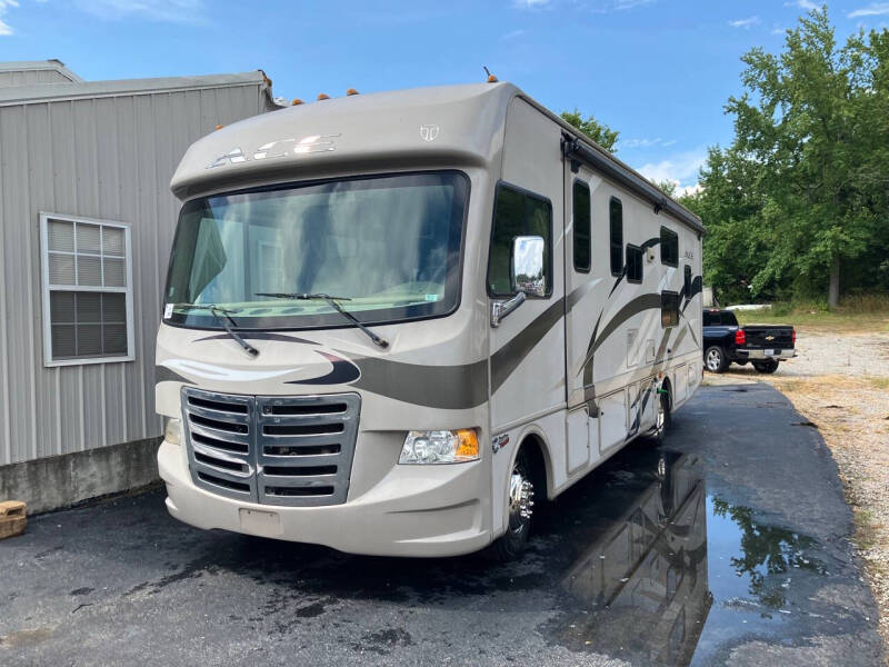 2015 Thor Motor Coach ACE
