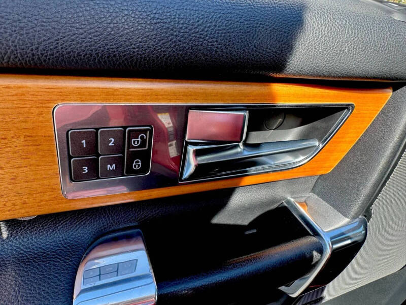 2012 Land Rover LR4 HSE LUX